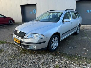 Skoda Octavia Combi 1.6 Ambiente Airco