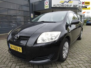 Toyota Auris 1.6-16V Terra / AIRCO / NAV