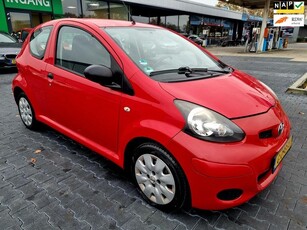 Toyota Aygo 1.0-12V Access BJ2010 ST-BEKR 146.055KM