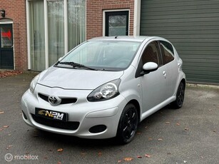 Toyota Aygo 1.0-12V Aspiration RedAutomaatNAP