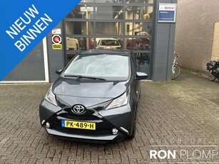 Toyota Aygo 1.0 VVT-i x-play / Airco/ Navigatie/ Camera/