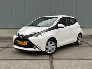 Toyota Aygo 1.0 VVT-i x-play nieuwe apk, groot scherm, NAP!