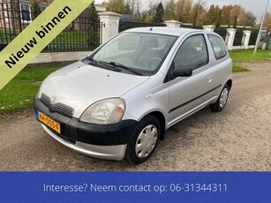 Toyota Yaris 1.0-16V VVT-i Sol nieuwe apk (bj 2000)