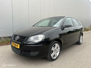 Volkswagen Polo 1.2 Easyline Black Edition