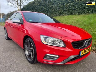 Volvo S60 2.0 D4 R-Design - uitstraling auto! Zeer netjes!