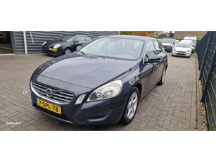 Volvo V60 2.0 D3 Momentum