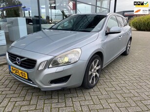 Volvo V60 2.4 D6 AWD Plug-In Hybrid RIJDT SUPER/CAMERA/MARGE