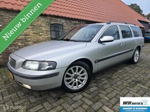 Volvo V70 2.4 Comfort Line 7 persoons nette auto!