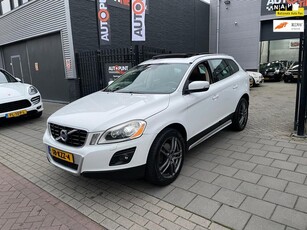 Volvo XC60 3.2 AWD Summum Trekhaak Pano Navi PDC NAP APK