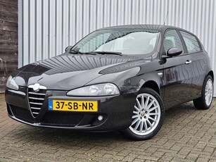 Alfa Romeo 147 2.0 T.Spark Distinctive /Origineel