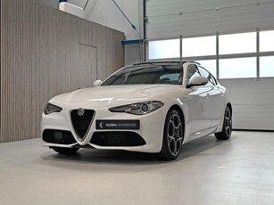 Alfa Romeo Giulia 2.0 T AWD Veloce - 280PK - PANORAMADAK - 19'' - SPORTSTOELEN