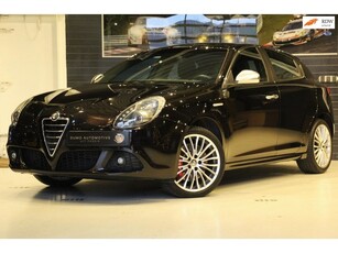 Alfa Romeo Giulietta 1.4 T Distinctive - LEER - LED - XENON