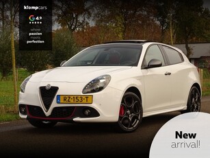 Alfa Romeo Giulietta 1.4 Turbo 170PK 2018 Pano Leer