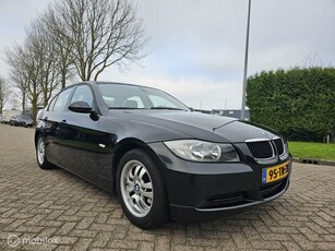 BMW 3-serie 318i High Executive