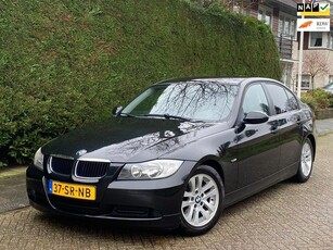 BMW 3-serie 318i RIJDT SUPER/AIRCO/NAVIGATIE/PDC/APK 7-2025!