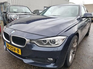 BMW 3-serie 320i Edition High Executive Leder Navi Xenon