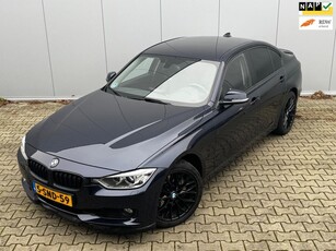 BMW 3-serie 335i xDRIVE HIGH EXECUTIVE GROOT NAVIGATIE NAP