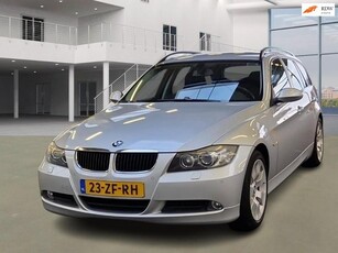 BMW 3-serie Touring 318d Business Line NAVI PSENSOR CRUISE