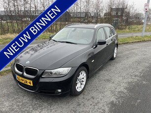 BMW 3 Serie Touring 318i Corporate Lease Luxury Line 101 DKM