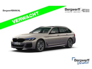 BMW 5 Serie Touring 520e M-Sport - Pano - Trekhaak -