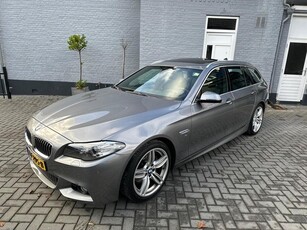 BMW 5-serie Touring 520i M SPORT PANO MEMORY LEER