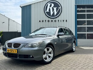 BMW 5 Serie Touring 525d Leder / Gr Navi / Pano / afn