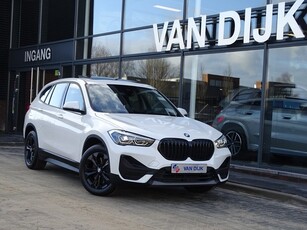 BMW X1 xDrive25e .Exe. Pano.dak.Sportstoel.Nav. Led HiFi