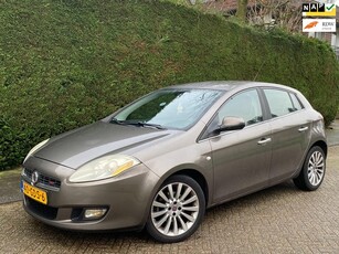 Fiat Bravo 1.4 T-Jet RIJDT SUPER/150PK/PDC/6BAK/APK 1-2026!!