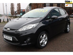 Ford Fiesta 1.25 Trend 82PK 5 deurs AIRCO ZWART