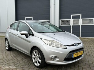 Ford Fiesta 1.6 GhiaCLIMACRUISEMF_STUUR