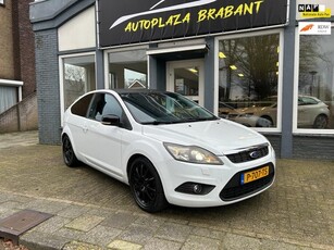 Ford Focus 1.8 Titanium / LEDER / CLIMAT / XENON / PDC