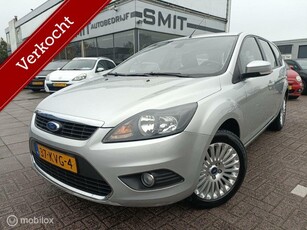 Ford Focus Wagon 1.6 Titanium Automaat/PDC/Ecc/CC/Dealer ond