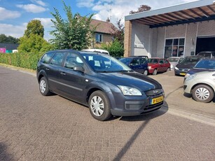 Ford Focus Wagon 1.8-16V Ambiente Flexifuel Station Wagon