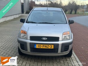 Ford Fusion 1.4-16V Comfort/NWE APK 01/2026//NETJES/NAP