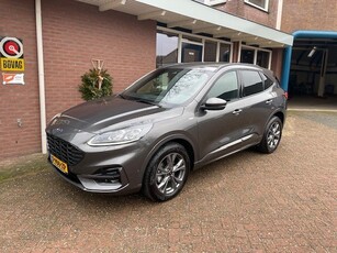 Ford Kuga ST-Line (bj 2022, automaat)