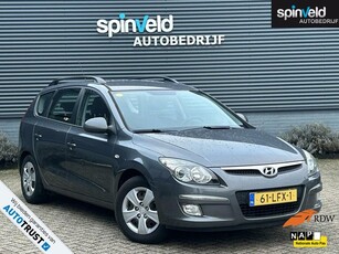 Hyundai i30 CW 1.4i Blue Dynamic BJ`11 NAP NL Cruise