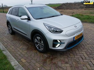 Kia E-Niro ExecutiveLine 64 kWh ** 17799 NETTO **