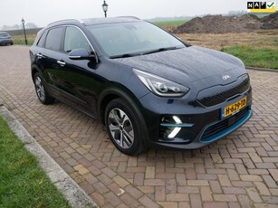 Kia E-Niro ExecutiveLine 64 kWh NEW MODEL ** 17399 netto **