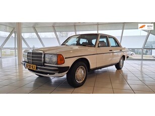 Mercedes-Benz 200-280 (W123) 230 E Automaat