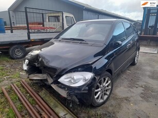 Mercedes-Benz B-klasse 200 SCHADE WOK