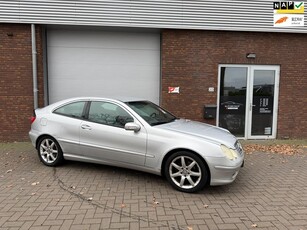 Mercedes-Benz C-klasse Sportcoupé 180AIRCONIEUWE APK