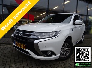 Mitsubishi Outlander 2.0 PHEV Business Edition / 203 PK /