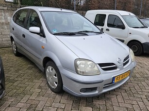 Nissan Almera Tino 1.8 Visia AIRCO LEER CV (bj 2005)