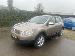 Nissan Qashqai 2.0 Tekna (klein bijgeluid aandrijving)