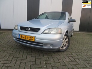 Opel Astra 1.6 Njoy