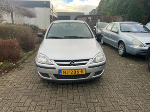 Opel Corsa 1.0-12V Essentia