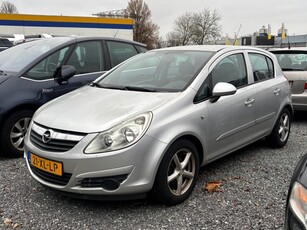 Opel Corsa 1.4-16V Business Lak schade APK verlopen