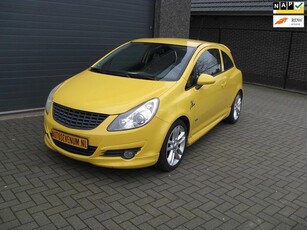 Opel Corsa 1.4-16V Sport opc uitvoering