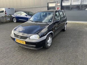 Opel Corsa 1.4i Swing 1997 5 deuren Radio CD Goed