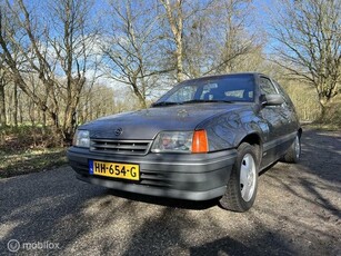 Opel Kadett CS